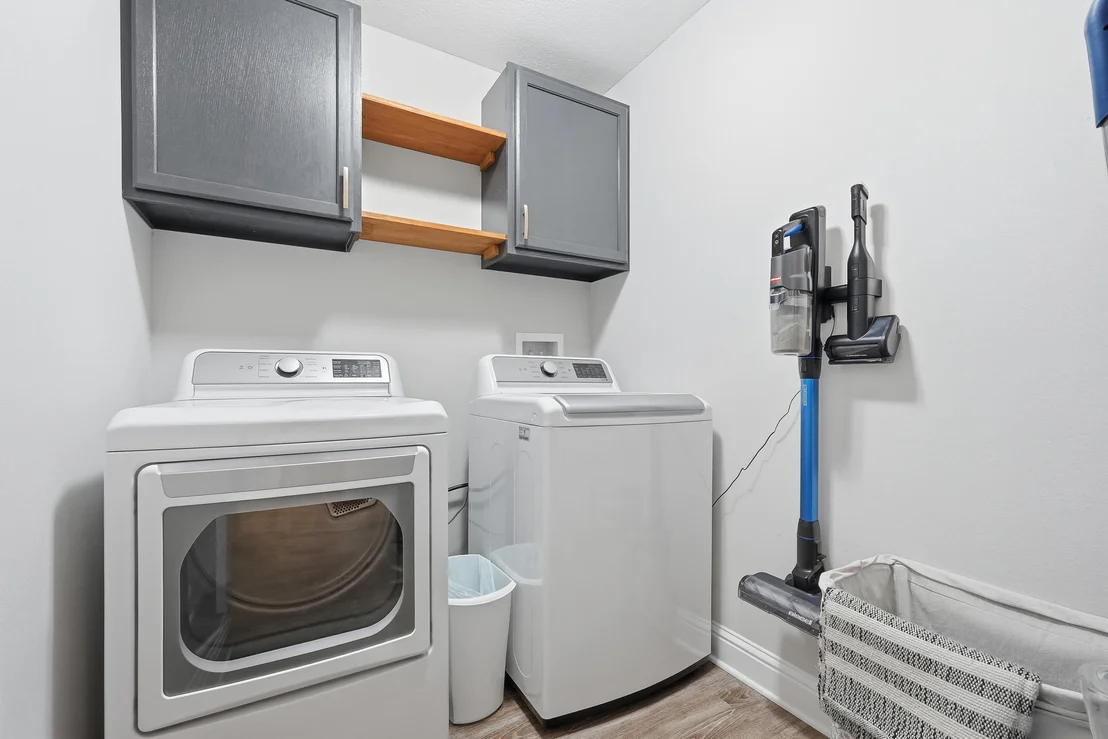 Photo of 5302 Moore Loop