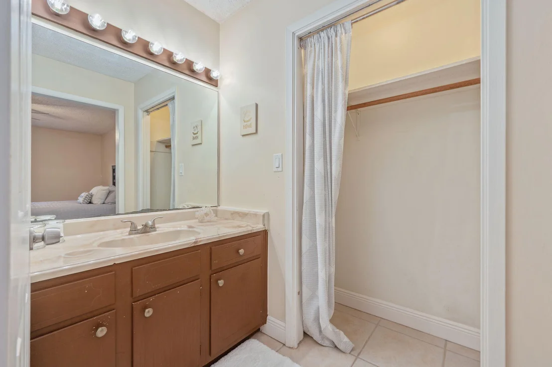 Photo of 2401 Roberts Drive