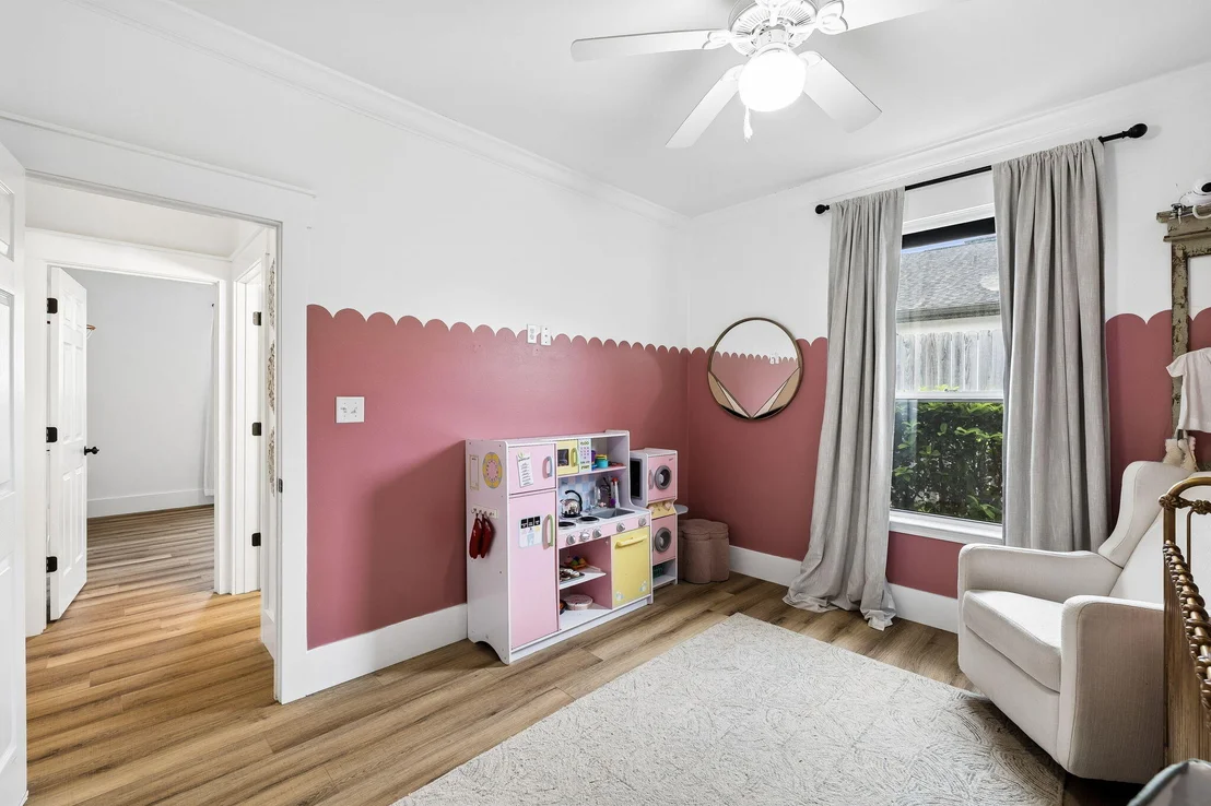 Photo of 1025 Forest Shore Drive