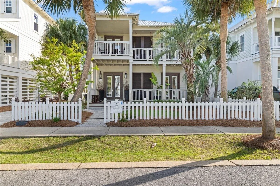 Photo of 3592 Waverly Circle