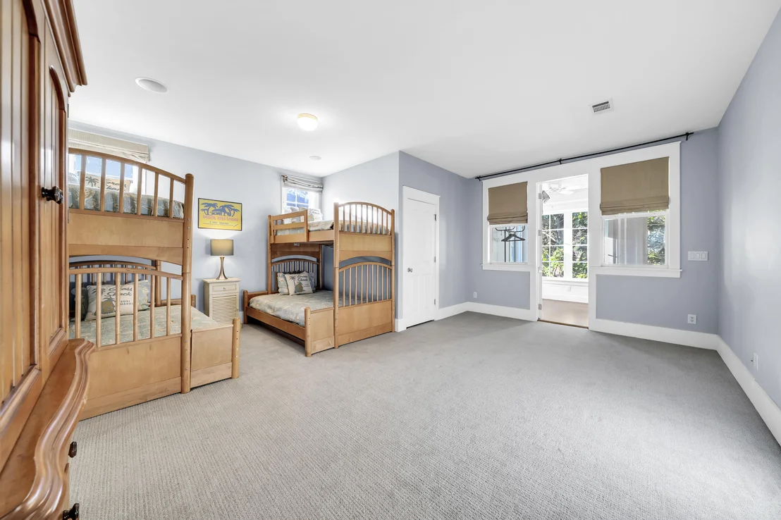 Photo of 1303 Laurel Way