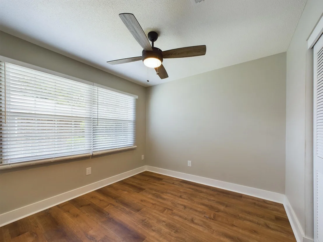 Photo of 1011 Julia Avenue