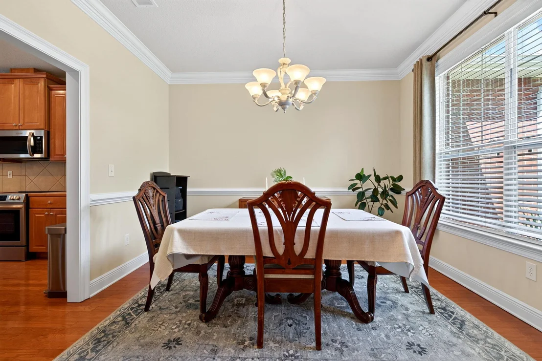 Photo of 601 W Lynn Brook