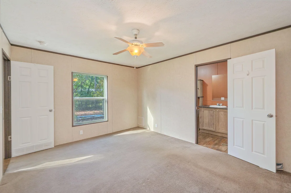 Photo of 5276 Third Avenue