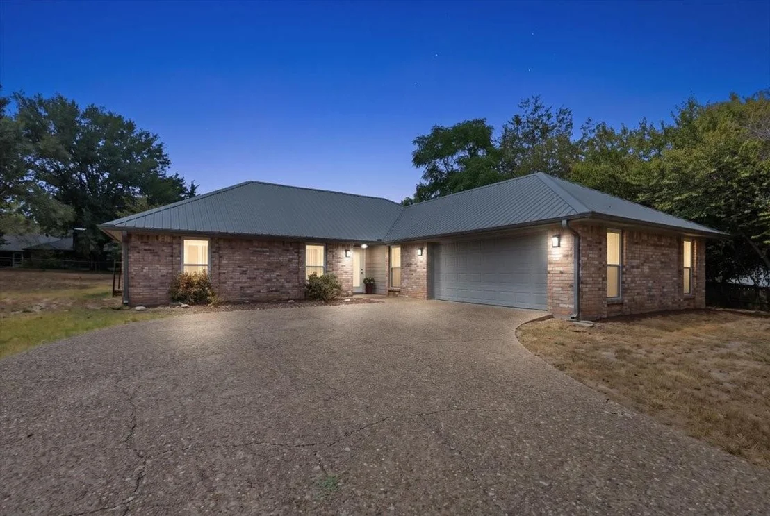 Photo of 306 Lone Star Lane
