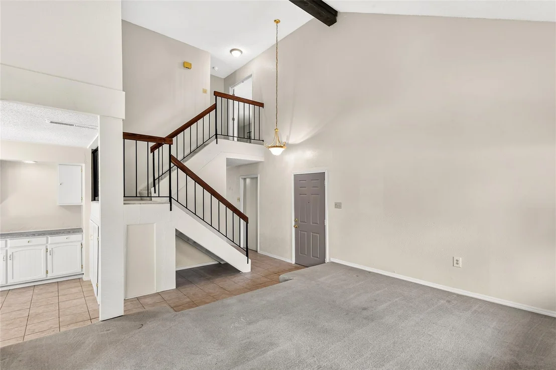 Photo of 3302 Ivanhoe Lane