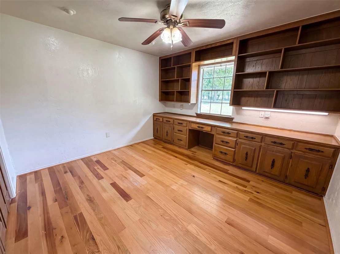 Photo of 100 Dubb Lane