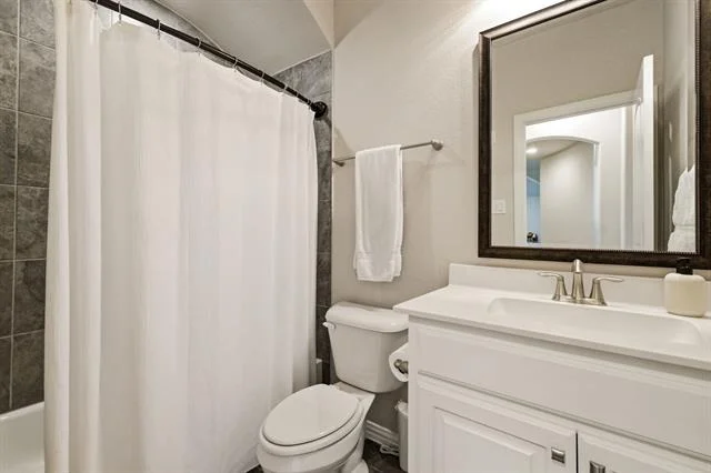 Photo of 710 Almeda Lane