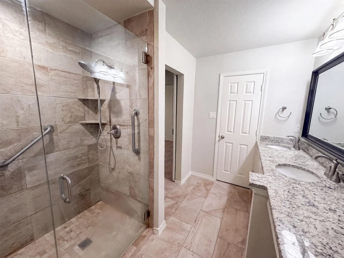 Photo of 1208 Hillcrest Drive