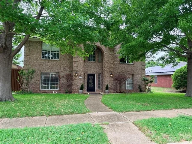 Photo of 828 Rockefeller Lane