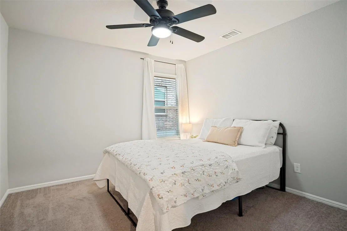 Photo of 925 Royal Lane