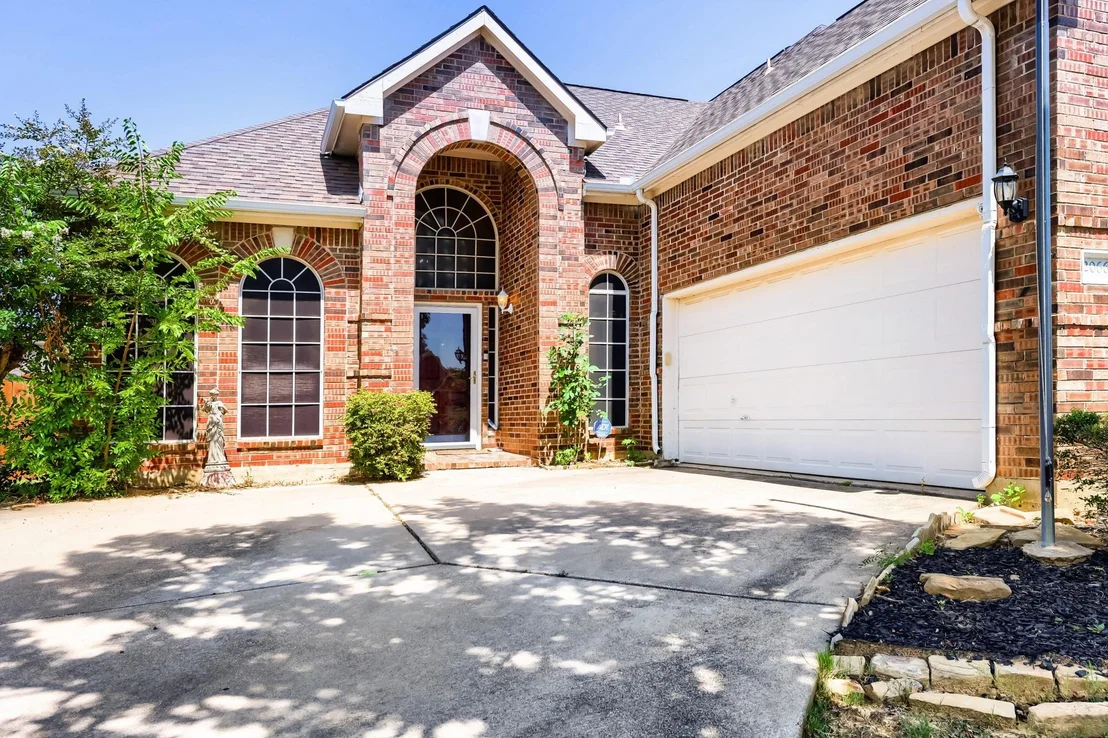 Photo of 2066 Fair Oaks Circle
