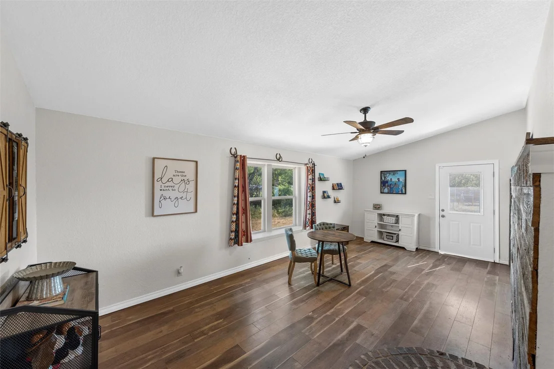 Photo of 518 Warren Road