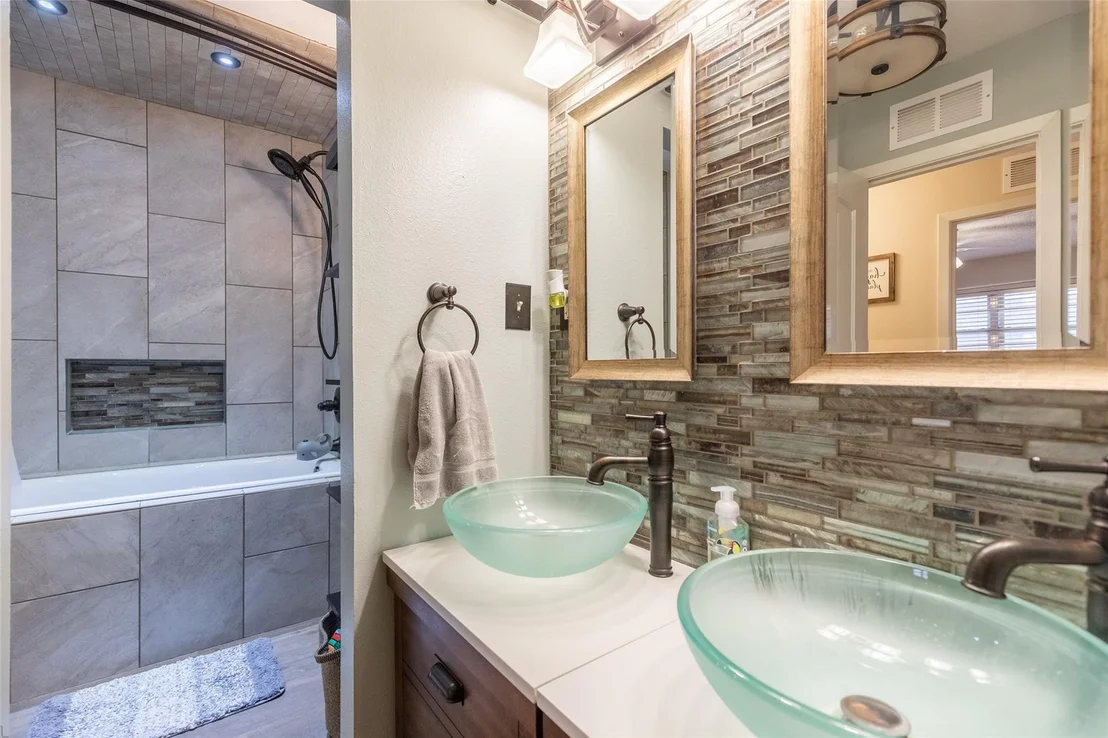 Photo of 4002 Ligustrum Drive