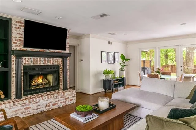 Photo of 6422 Dunstan Lane