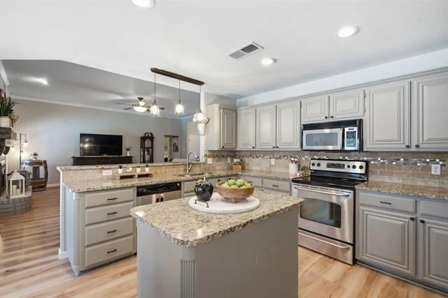 Photo of 1703 Oakmeadow Drive
