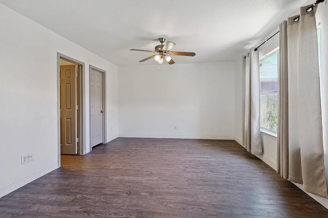 Photo of 10740 Irish Glen Trail