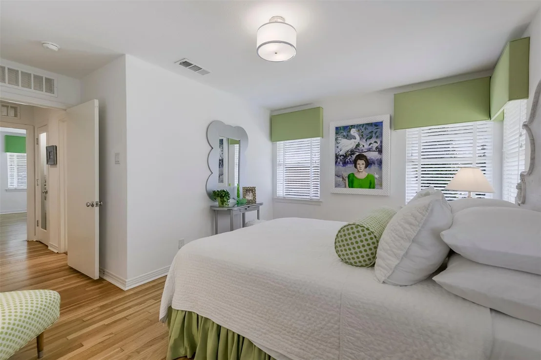 Photo of 1320 Barnes Drive