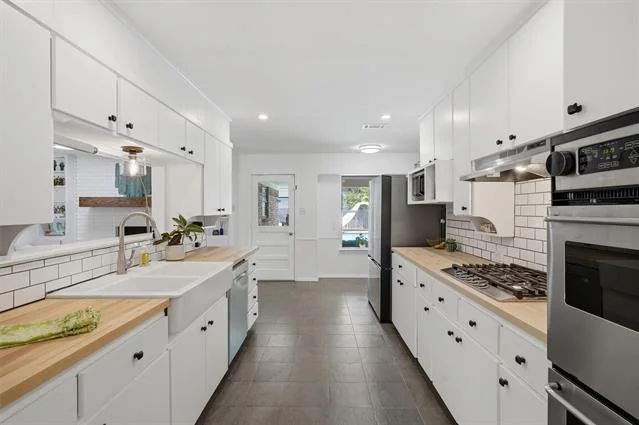 Photo of 4025 Aragon Drive