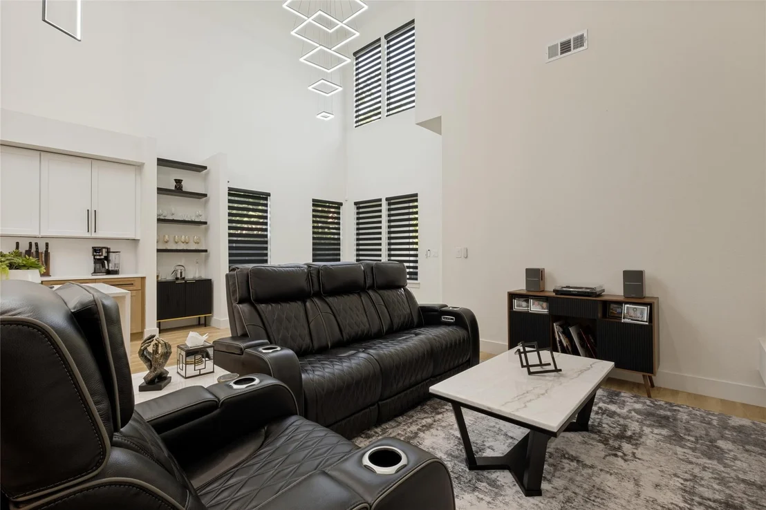 Photo of 4215 Canada Drive