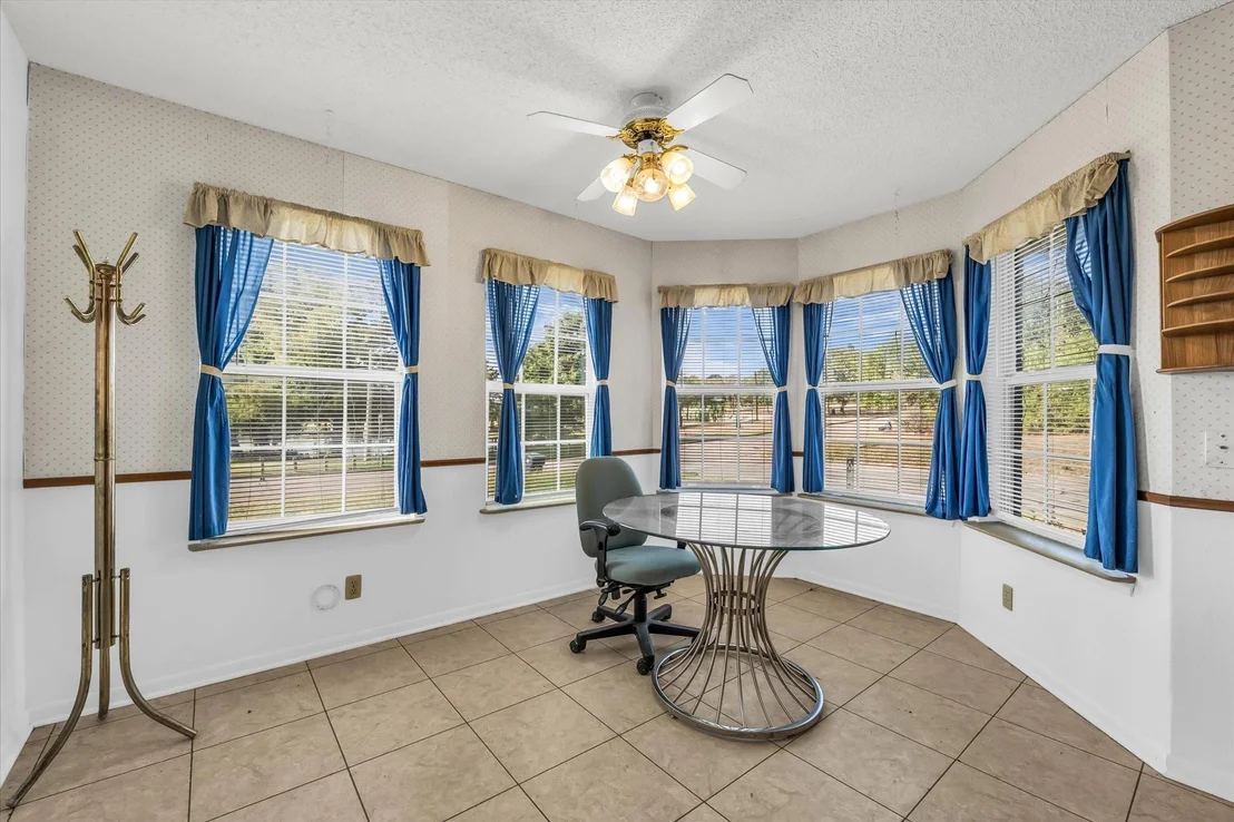 Photo of 1936 Post Oak Drive