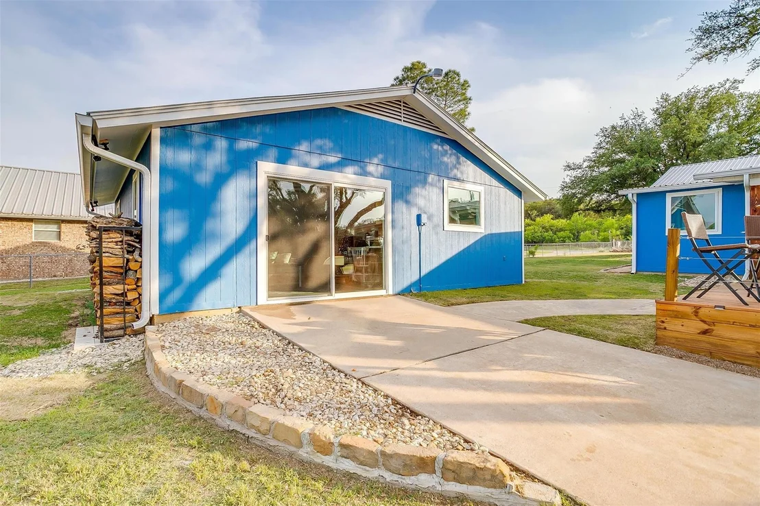 Photo of 520 Deer Trail