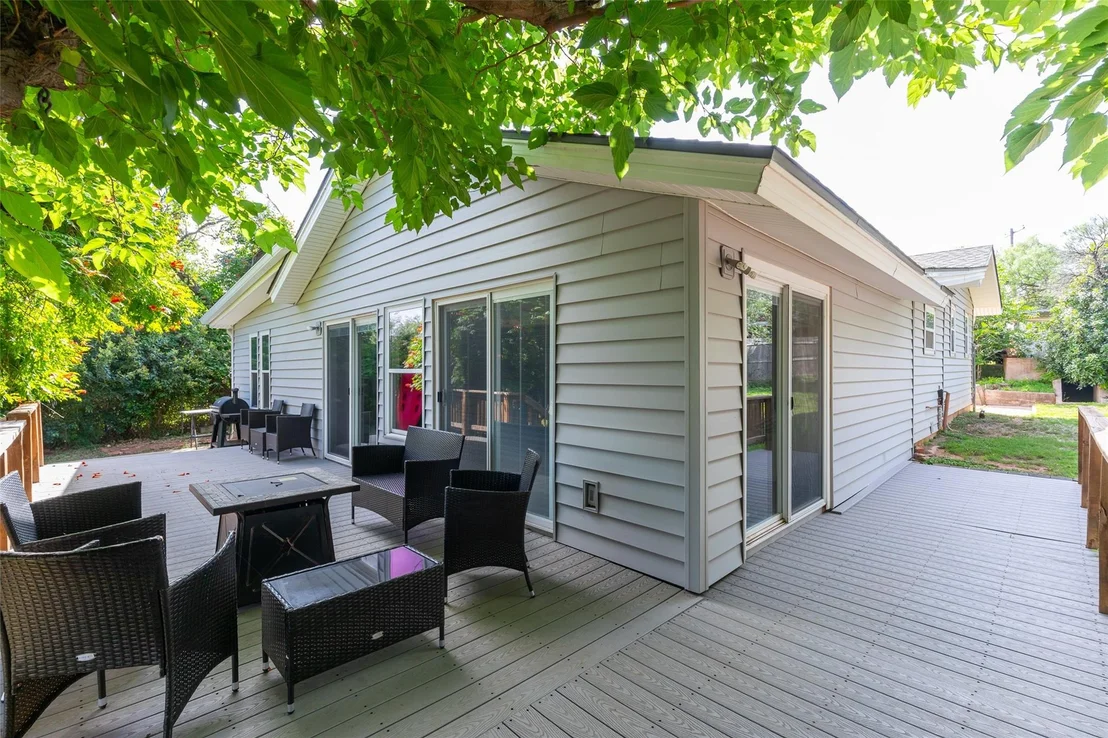 Photo of 9732 Cove Road