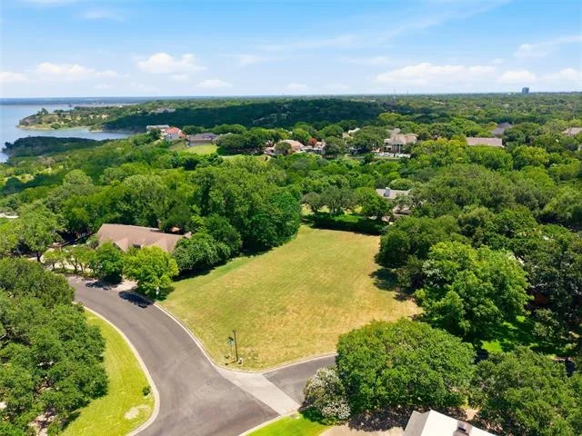 Photo of 3301 N Ridge Drive