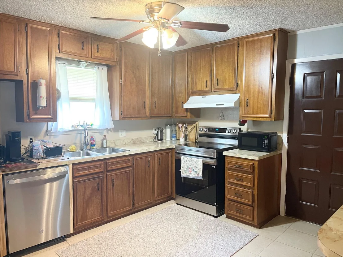 Photo of 140 S Comanche Drive