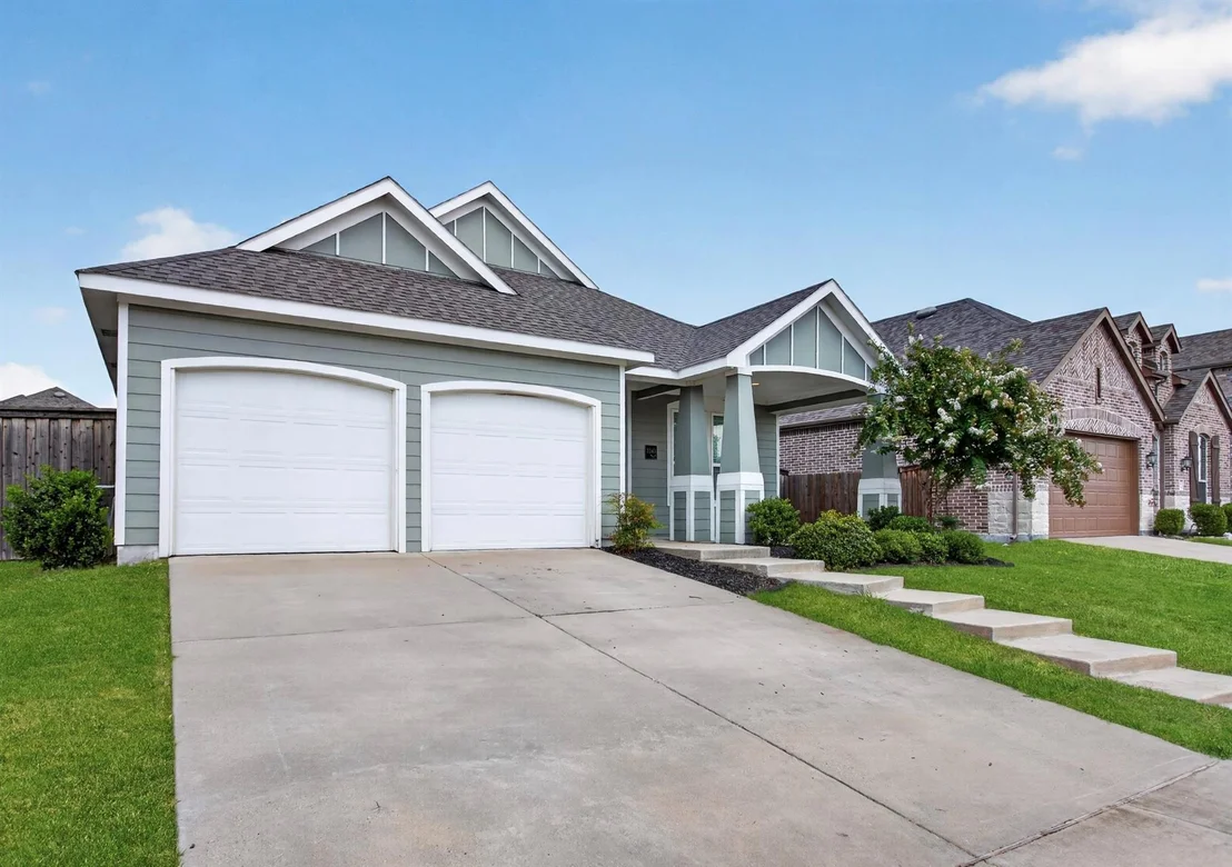 Photo of 2143 Mossbrook Drive