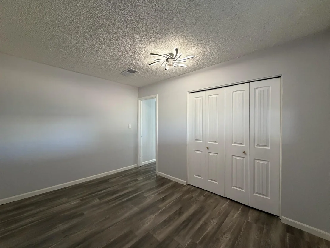 Photo of 5211 Longshore Drive