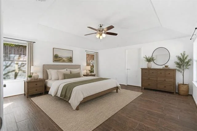 Photo of 2201 Mistletoe Boulevard