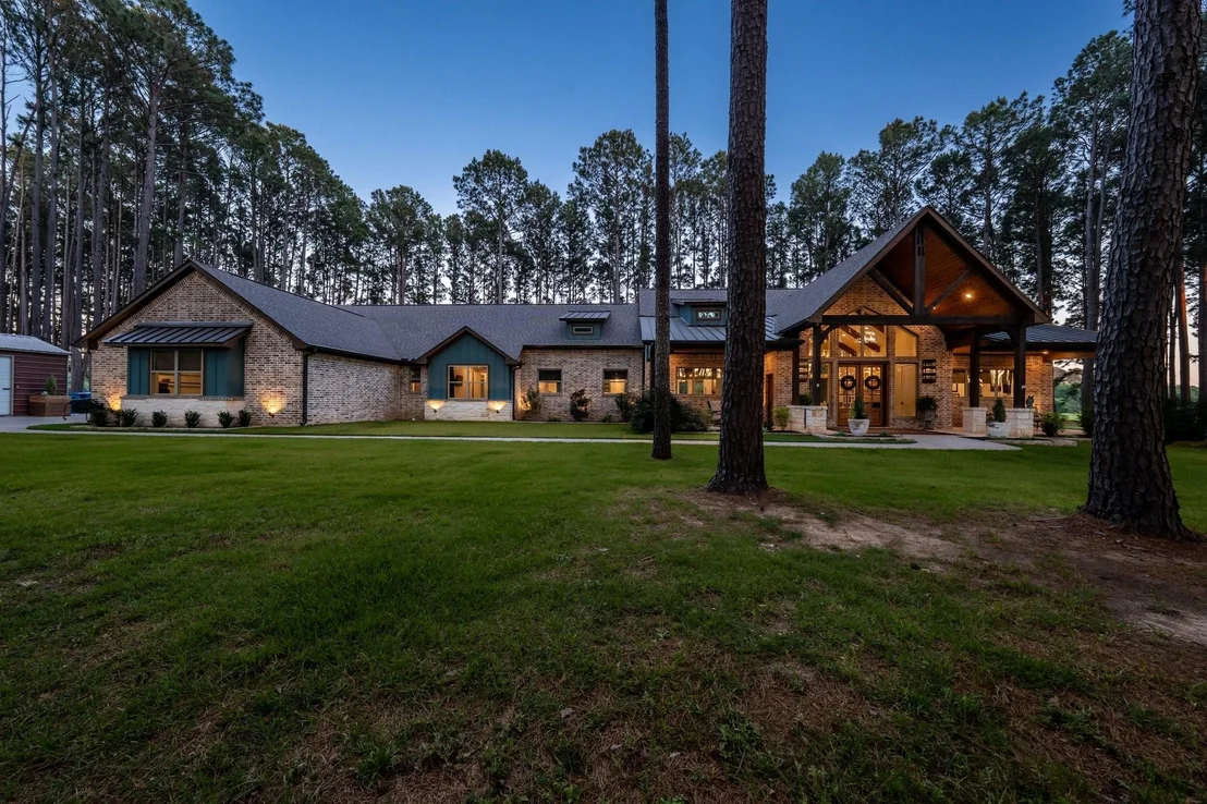 Photo of 8595 Toler Pointe