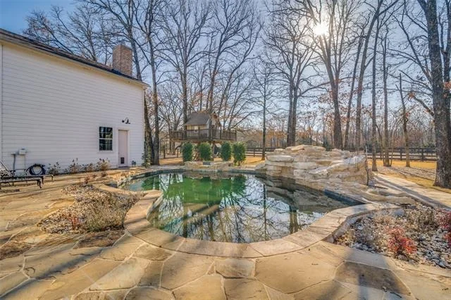 Photo of 7968 County Road 2412