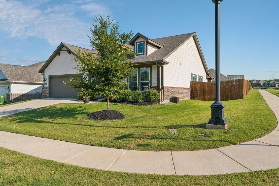 Photo of 772 Brookside Drive