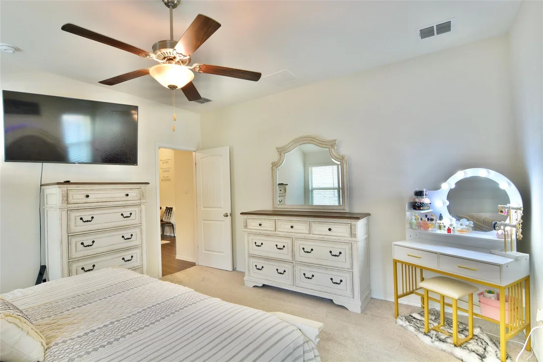Photo of 465 Pollyann Trail