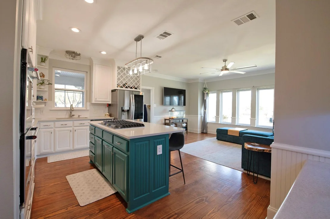 Photo of 405 Chippendale Drive