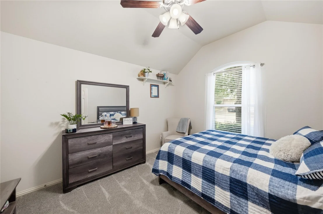 Photo of 1003 Killian Drive
