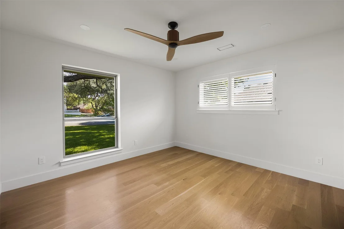 Photo of 6910 Waggoner Drive