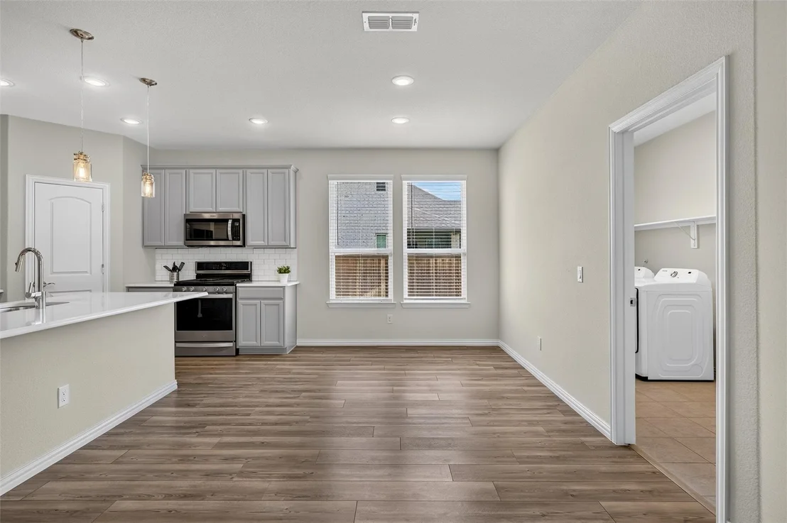Photo of 8715 Royal Star Road