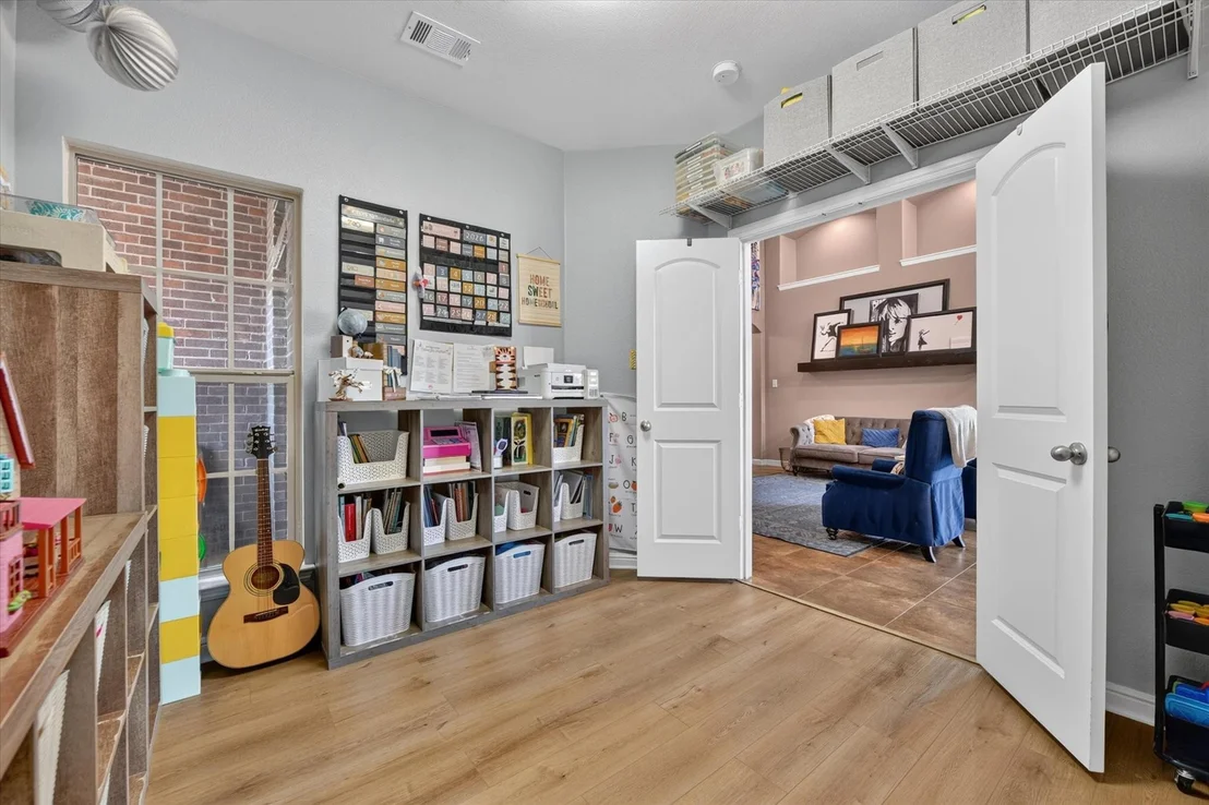 Photo of 424 Foxcraft Drive