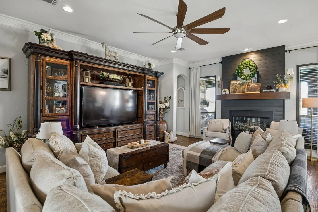 Photo of 2585 Wincrest Drive