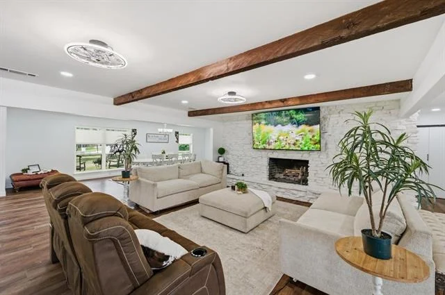 Photo of 6602 Lyons Road