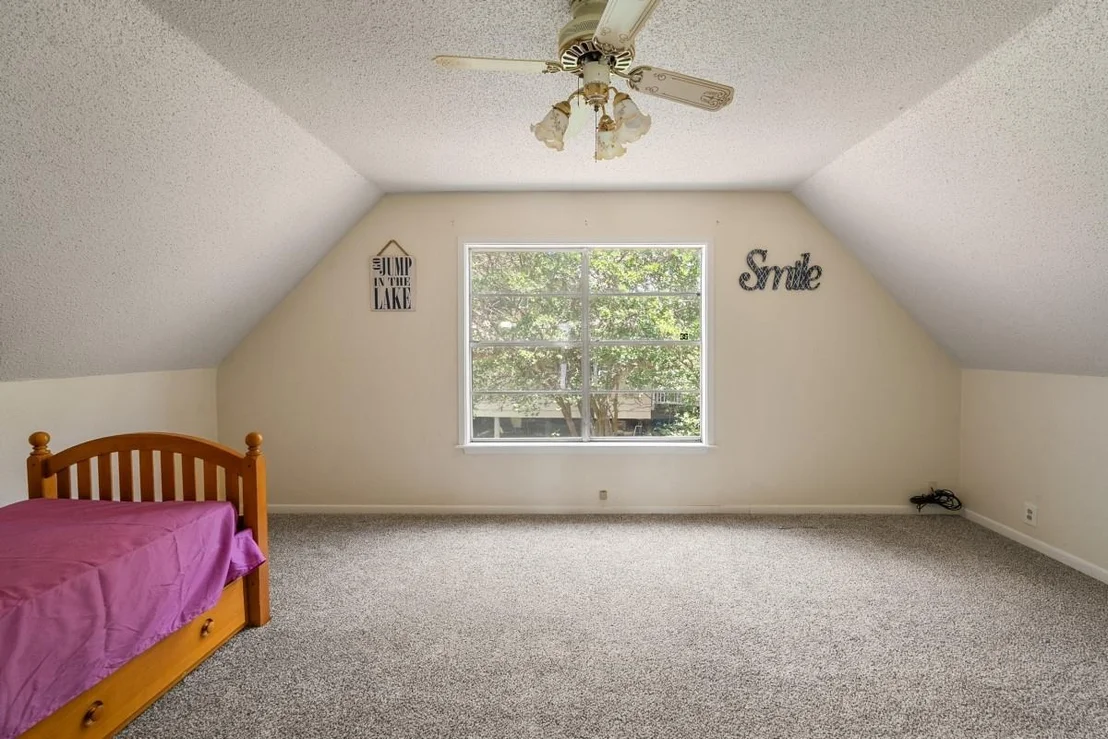 Photo of 100 W Oak Acres Drive