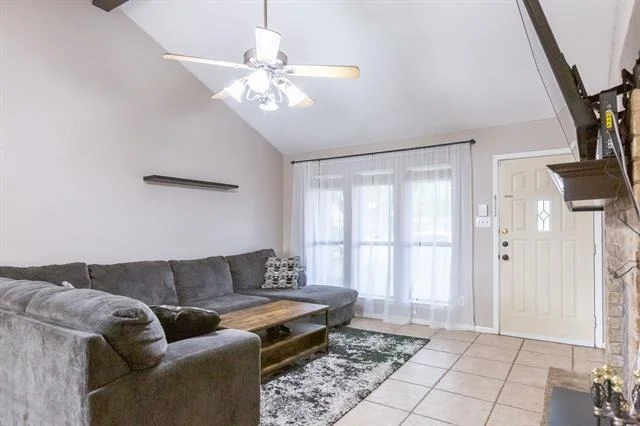 Photo of 725 Tabard Trail