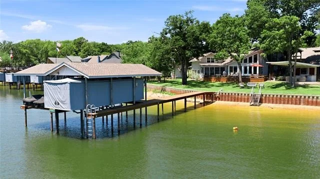 Photo of 104 Doering Bay Circle