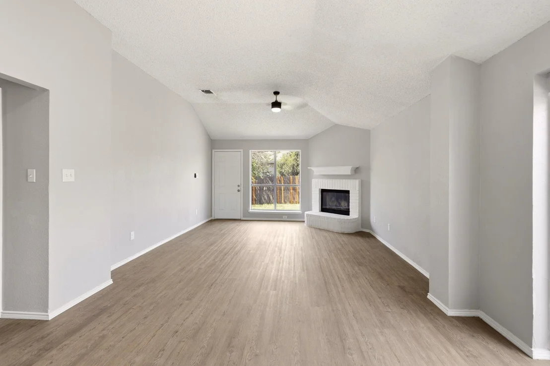 Photo of 8195 Waterside Trail