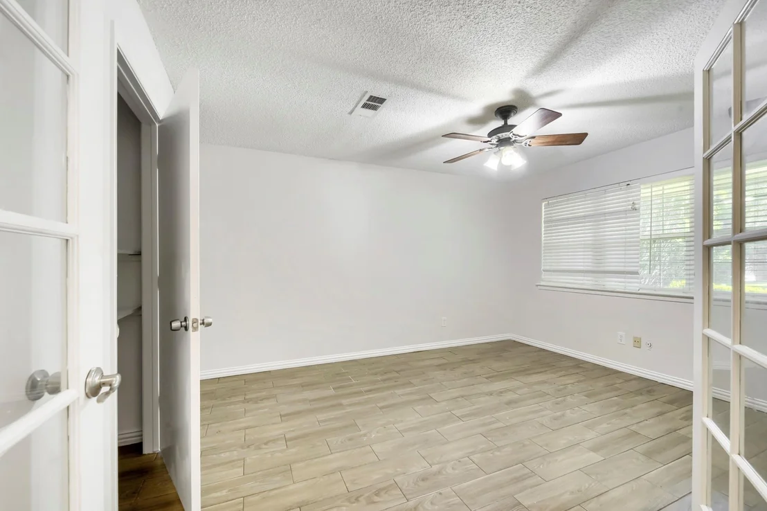 Photo of 917 Stratford Drive
