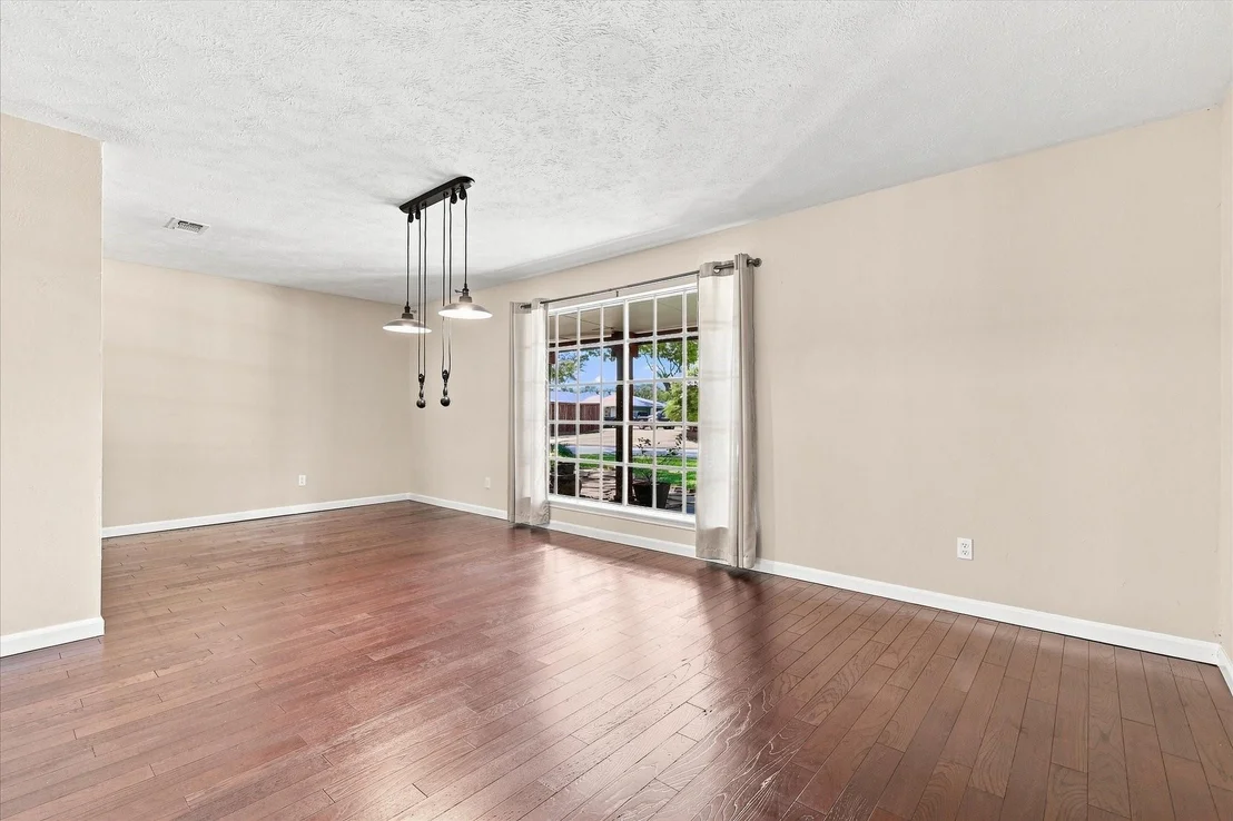 Photo of 2525 Eucalyptus Drive