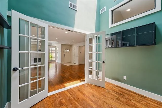 Photo of 14815 Surveyor Boulevard